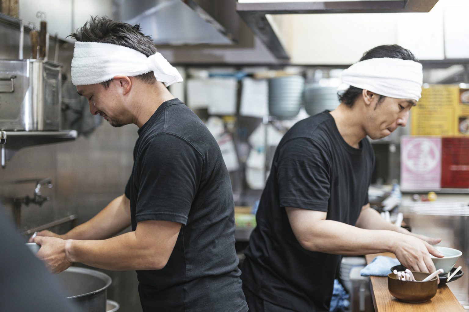 飲食店における人手不足の現状と影響｜原因と解決策を把握しよう 飲食店の開業資金 融資・経営サポートならfoodgym（フードジム）