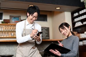 飲食店スタッフ