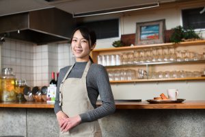 飲食店経営をする女性