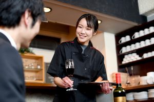 飲食店の店員