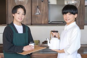 飲食店のスタッフ